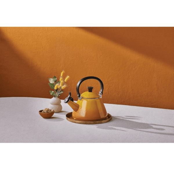 3-15-1.png Le Creuset Kone Stove-Top Kettle