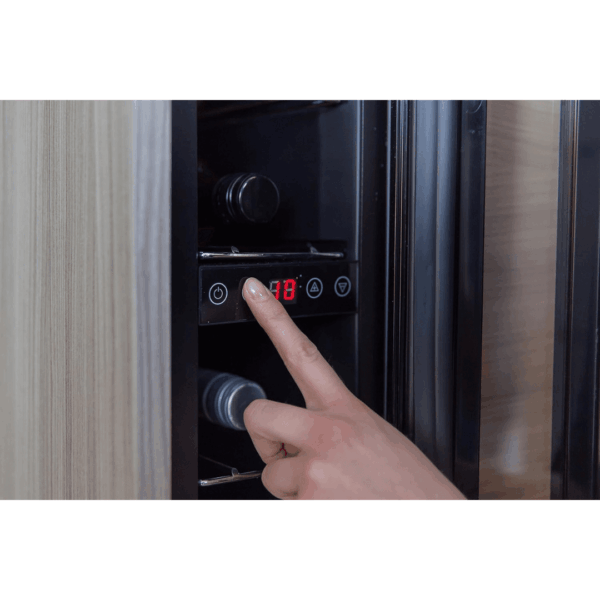 3-41.png Russell Hobbs RHBI7WC1 7 Freestanding or Integrated Wine
