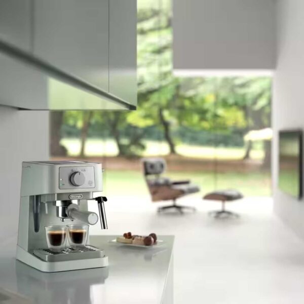 616hrAuanRL._AC_SL1500_.jpg De'Longhi Stilosa - Manual Espresso Machine Manual Milk Frother Green